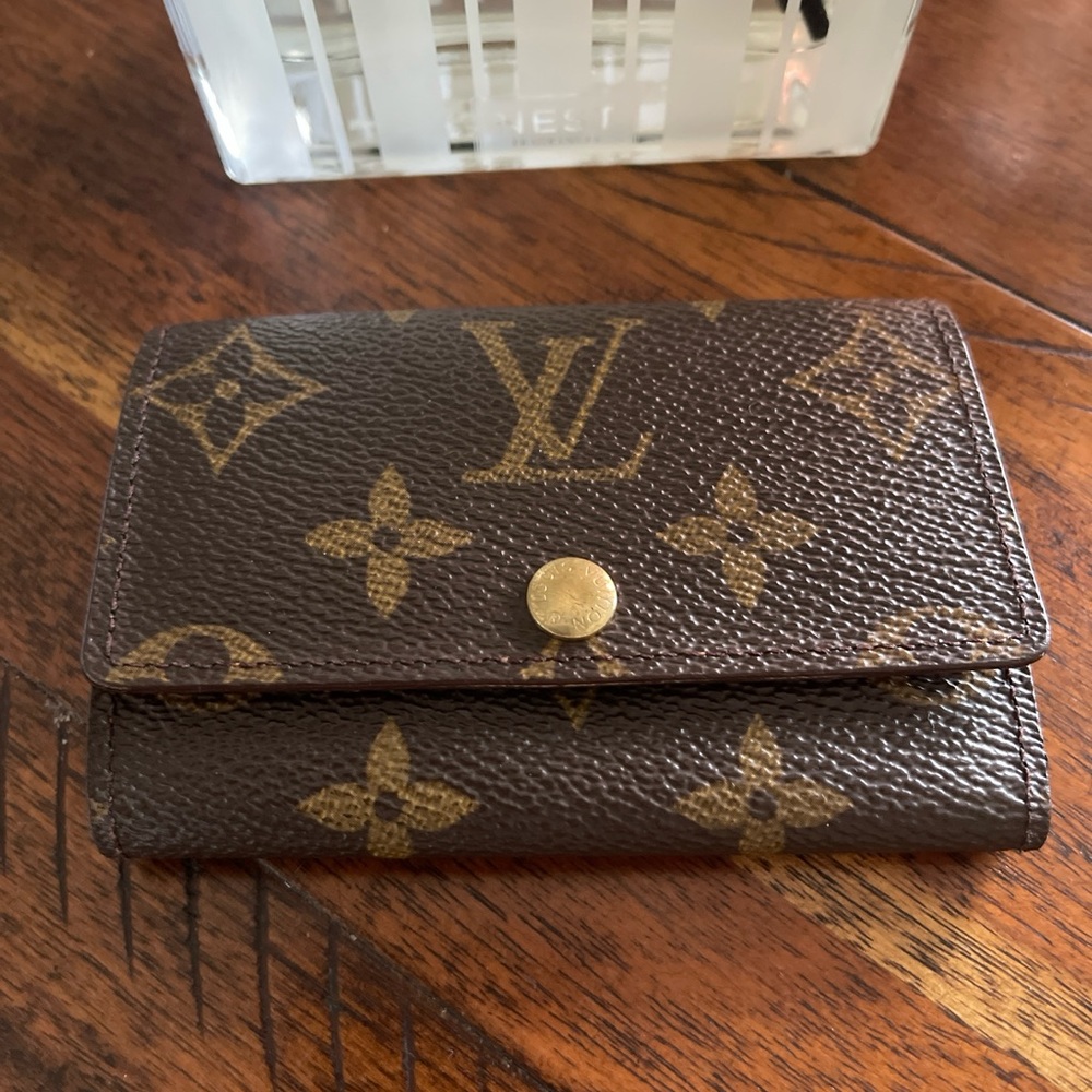 Authentic Louis Vuitton Brown monogram Key Holder key fob